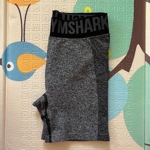 Gymshark mid rise size small flex shorts